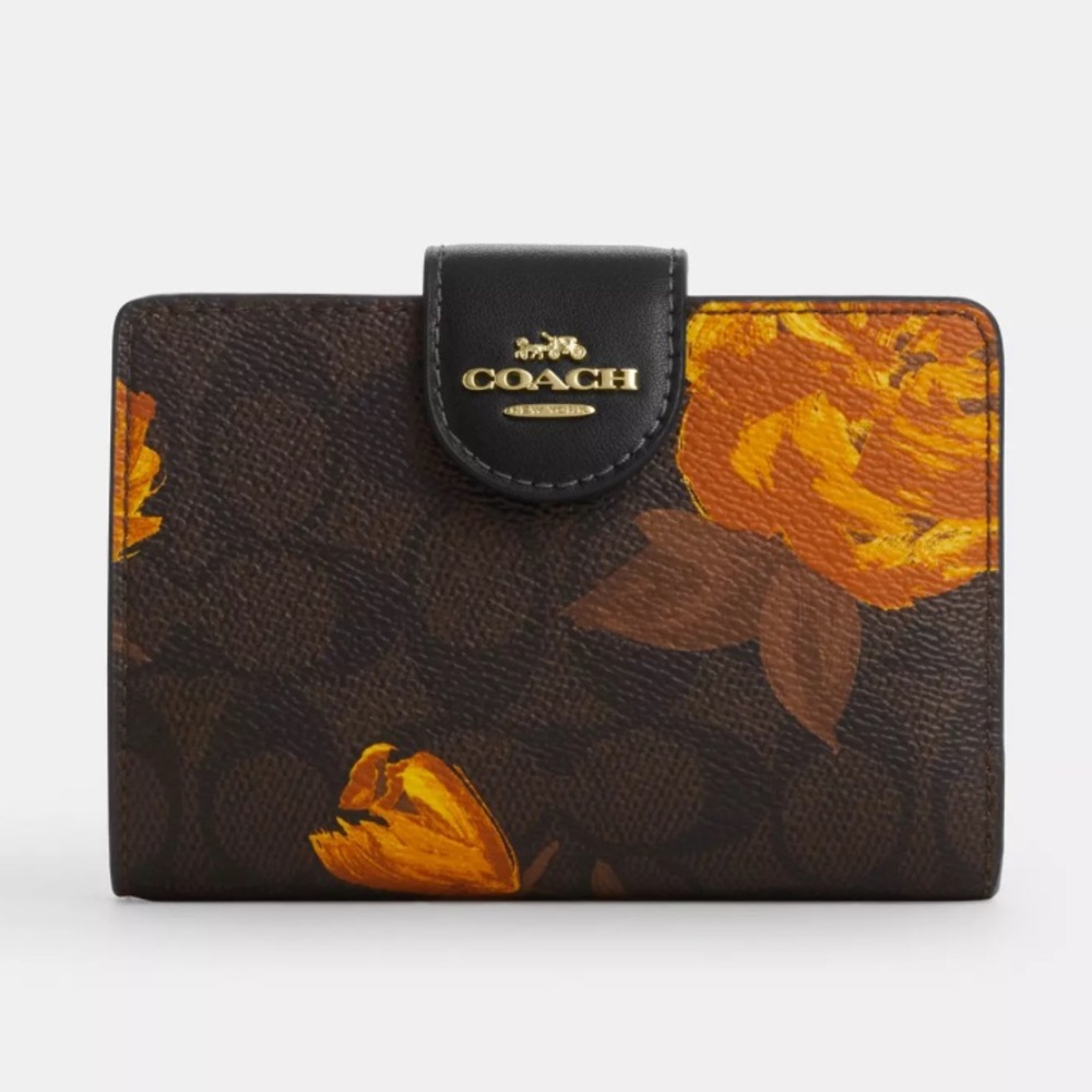 Coach Medium Corner Zip Wallet
In Signature Canvas With Floral Print🎀